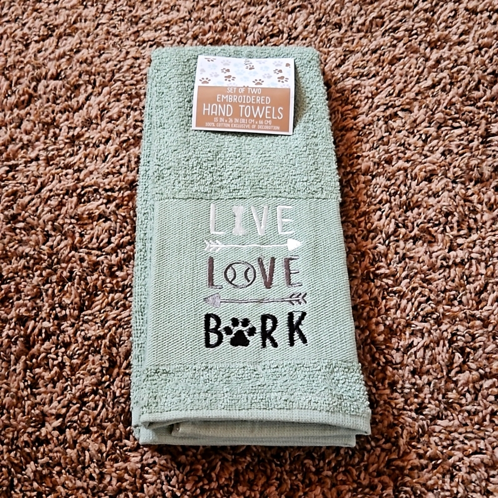 Live , love, bark handtowels